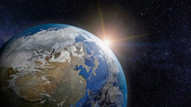 In a literature review, researchers determine that organic farming has better performance indicators under climate-induced stressors.